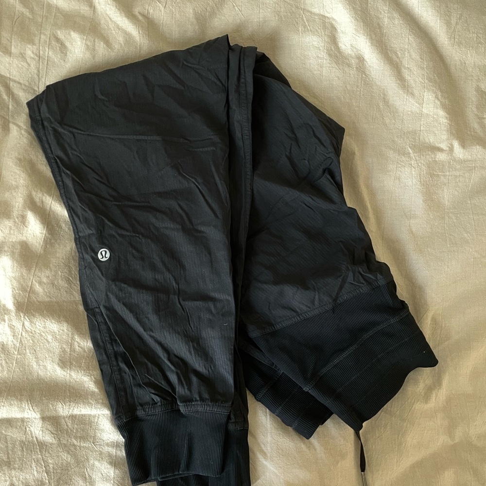 Lululemon joggers